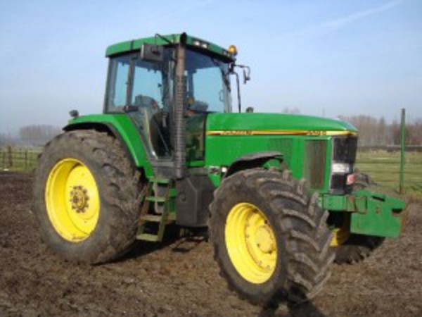 John deere 7700