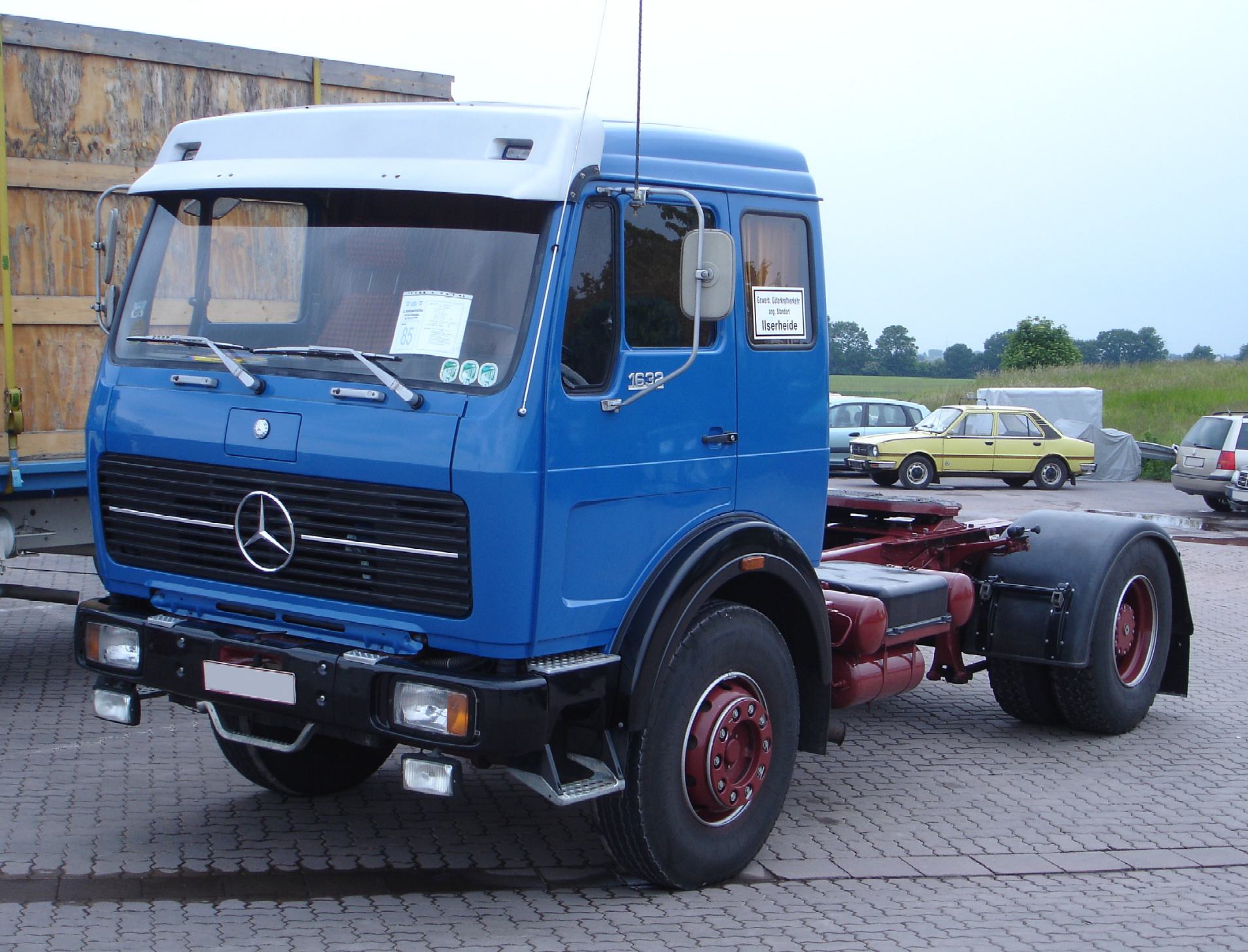 Mercedes-benz 1632