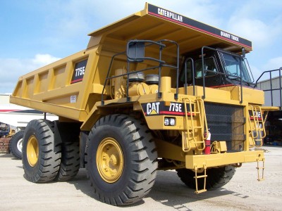 Caterpillar 775