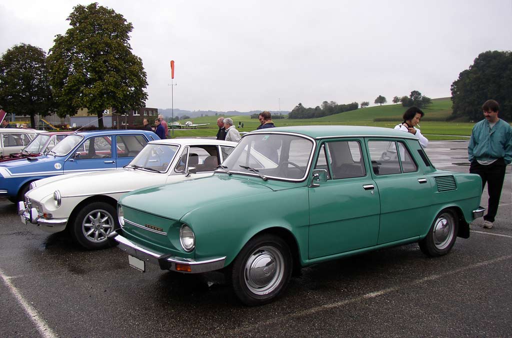 Skoda 100