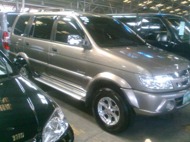 Isuzu vent de travers