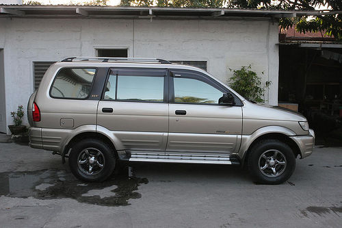 Isuzu vent de travers