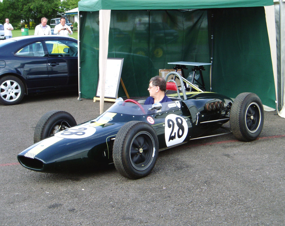 Lotus 18