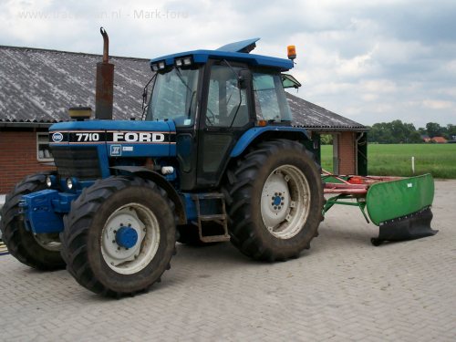 Ford 7710