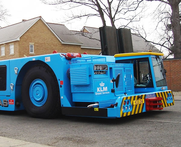 Douglas tugmaster