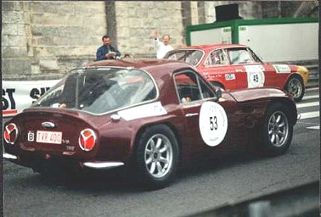 TVR 400