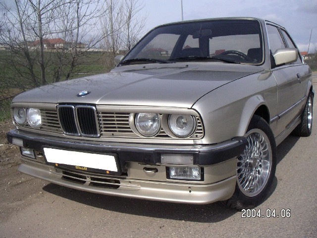 BMW 327i