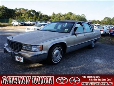 Cadillac Fleetwood 75 4dr sedan