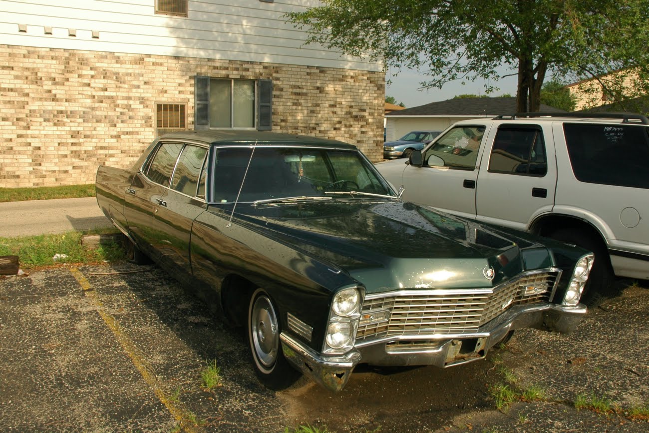 Cadillac Fleetwood 75 4dr sedan