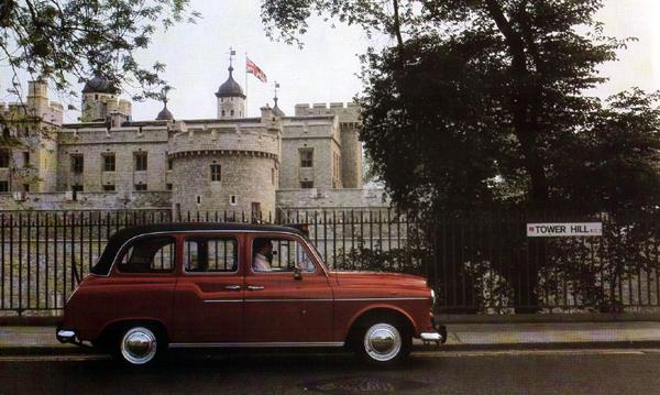 Carbodies FX4S Taxi à Londres