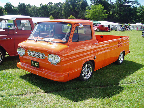 Pick-up au bord de la rampe Chevrolet Corvair 95