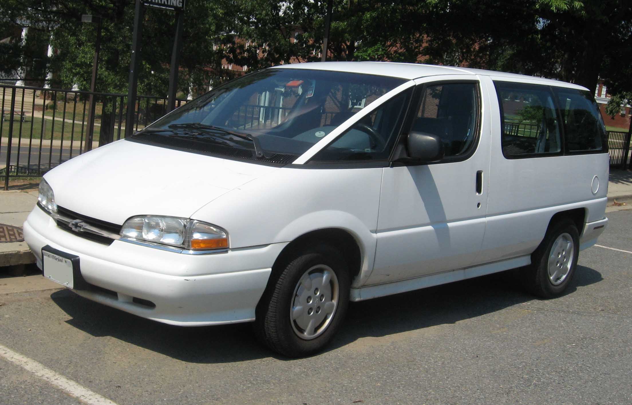 Fourgonnette Chevrolet Lumina