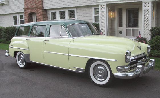 Voiture de campagne Chrysler New Yorker Town