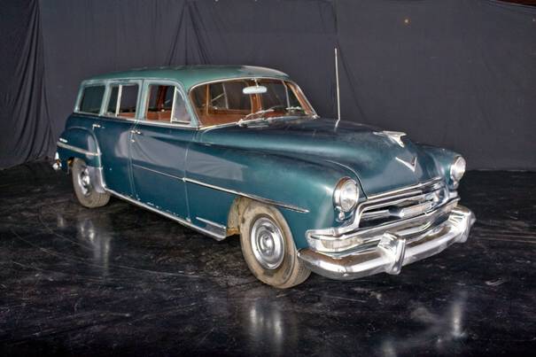 Voiture de campagne Chrysler New Yorker Town
