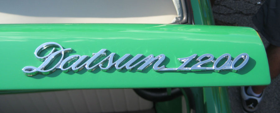 Prise en charge à cabine double Datsun 1200