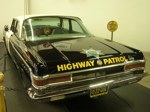 Voiture de patrouille Dodge 880 California Highway