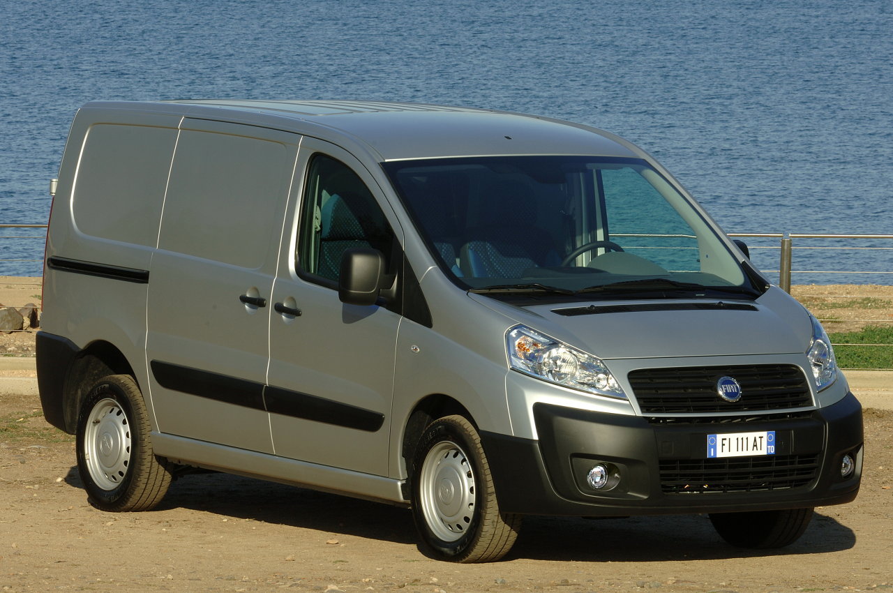 File:2009 Fiat Scudo Comfort 120 Multijet SWB 2.0 Front.jpg - Wikimedia  Commons