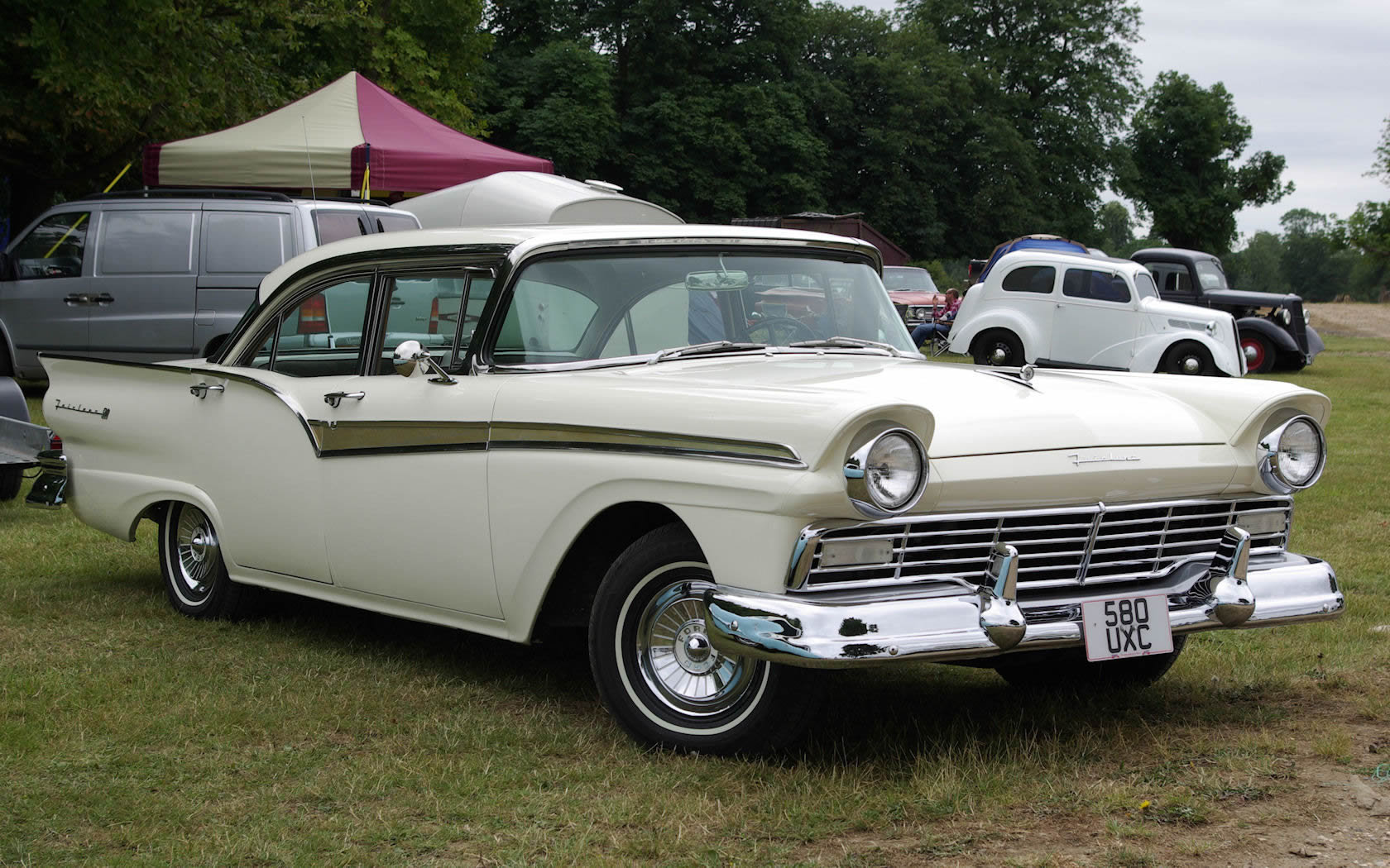 Ford Fairlane 500 Berline de Ville