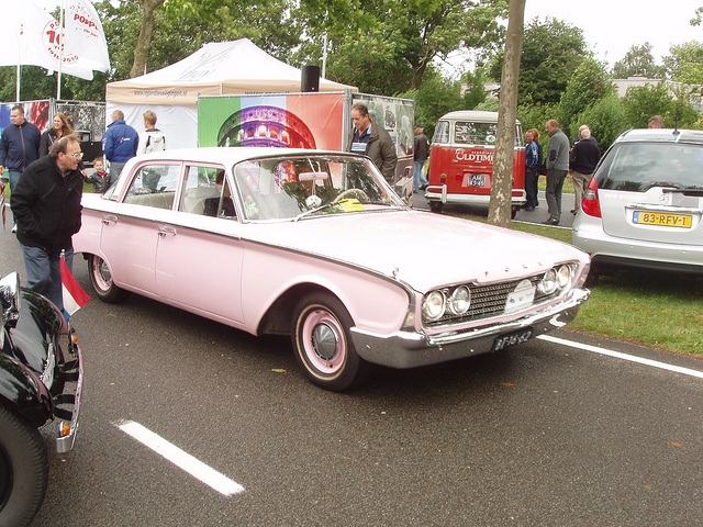 Ford Fairlane 500 Berline de Ville