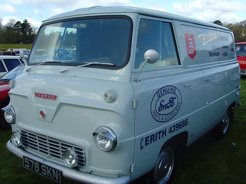 Pick-up cargo Ford Thames 800