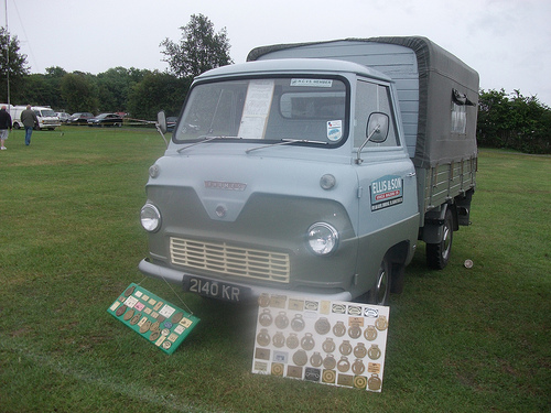 Pick-up cargo Ford Thames 800