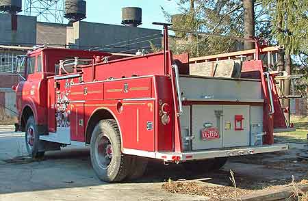 Camion de pompiers GMC 450