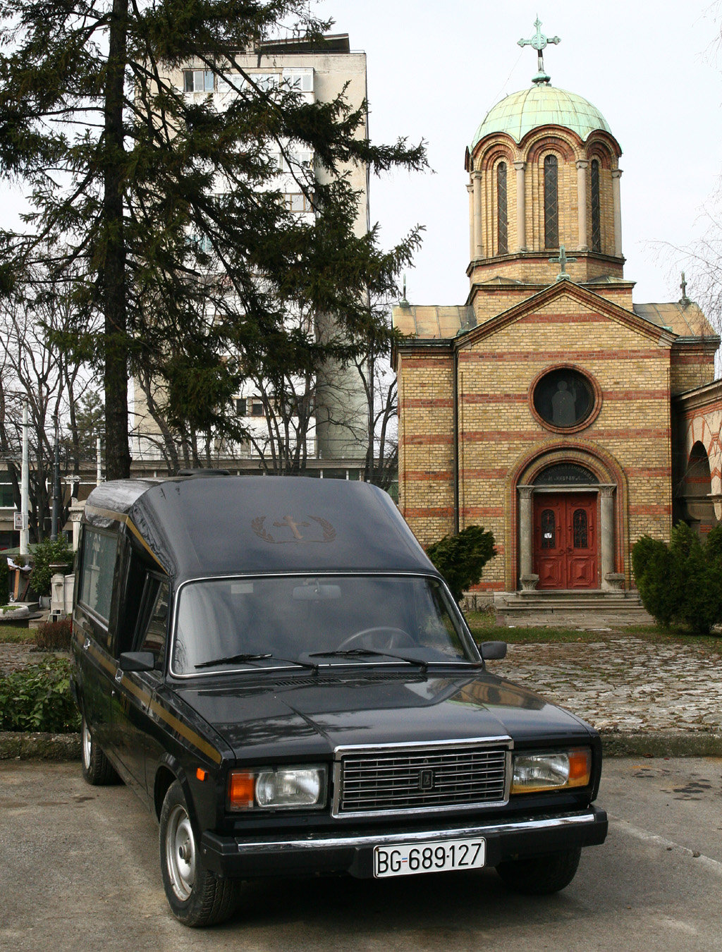 Limousine funéraire Lada 2107