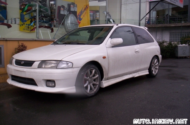 Mazda 323 D