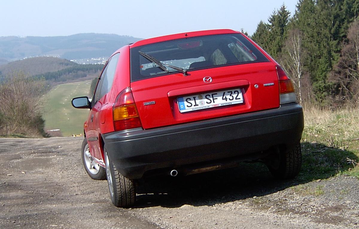 Mazda 323 D