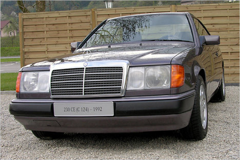 Mercedes-BENZ 230 D