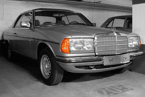 Mercedes-BENZ 230 D