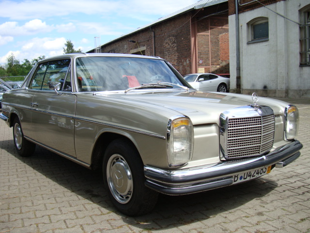 Mercedes-Benz 250 CE Cabriolet