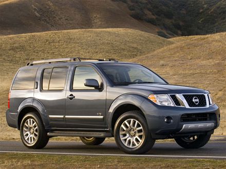 Nissan Pathfinder V8