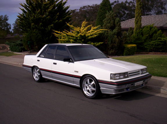 Silhouette Nissan Skyline