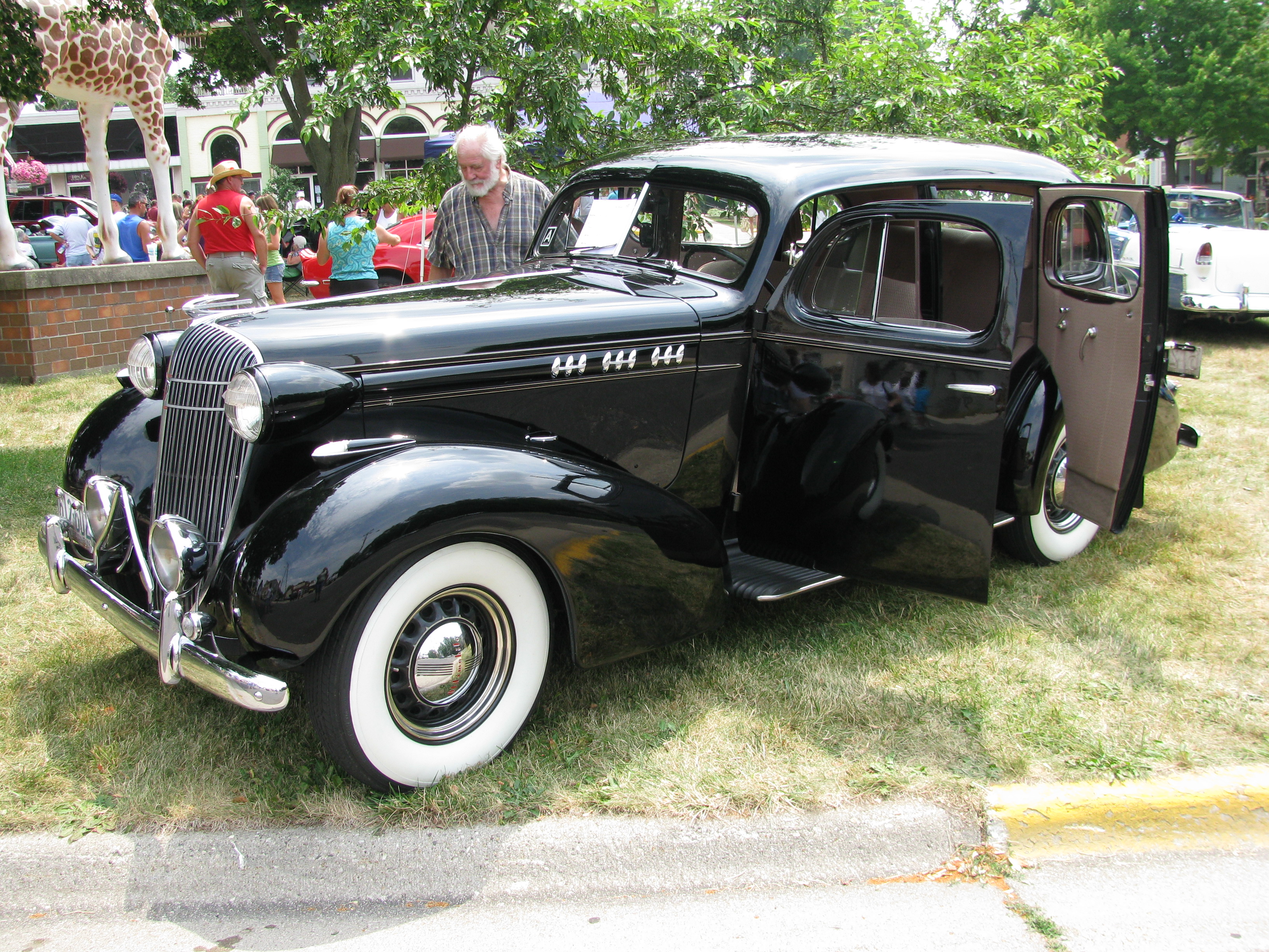 Perfect vintage. Олдсмобиль 1936. 1936 Oldsmobile f36. 1930 Oldsmobile. Buick l36.