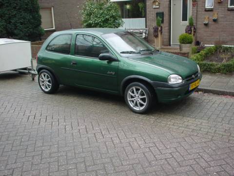 Opel Corsa 14i Plus
