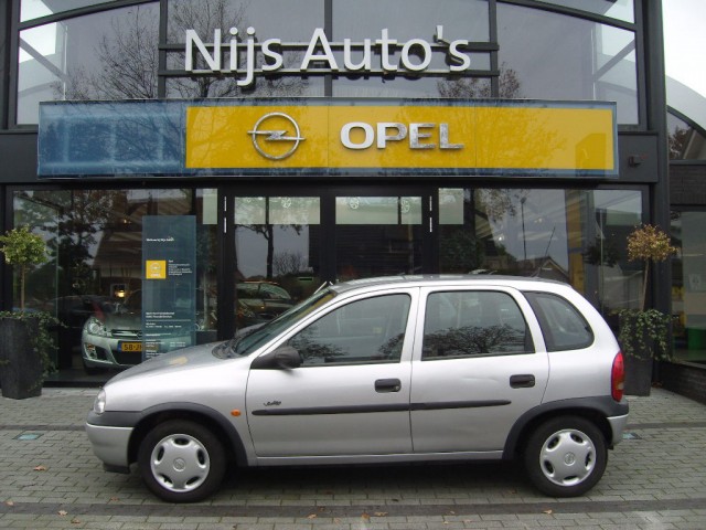 Opel Corsa 14i Plus