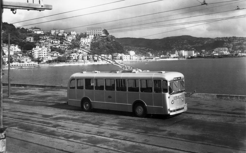 Trolleybus Packard