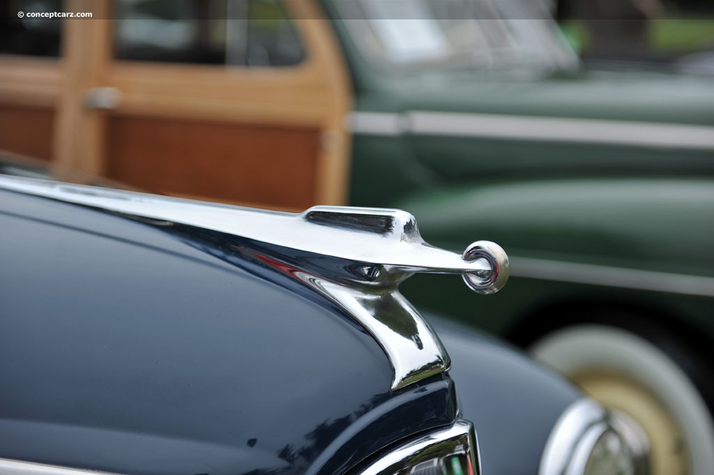 Packard Super Deluxe Eight 4dr berline