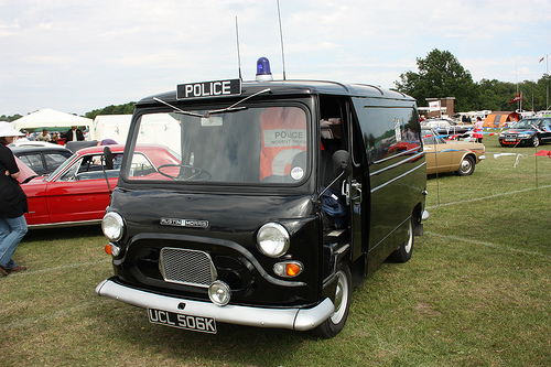 Fourgon Peugeot J4