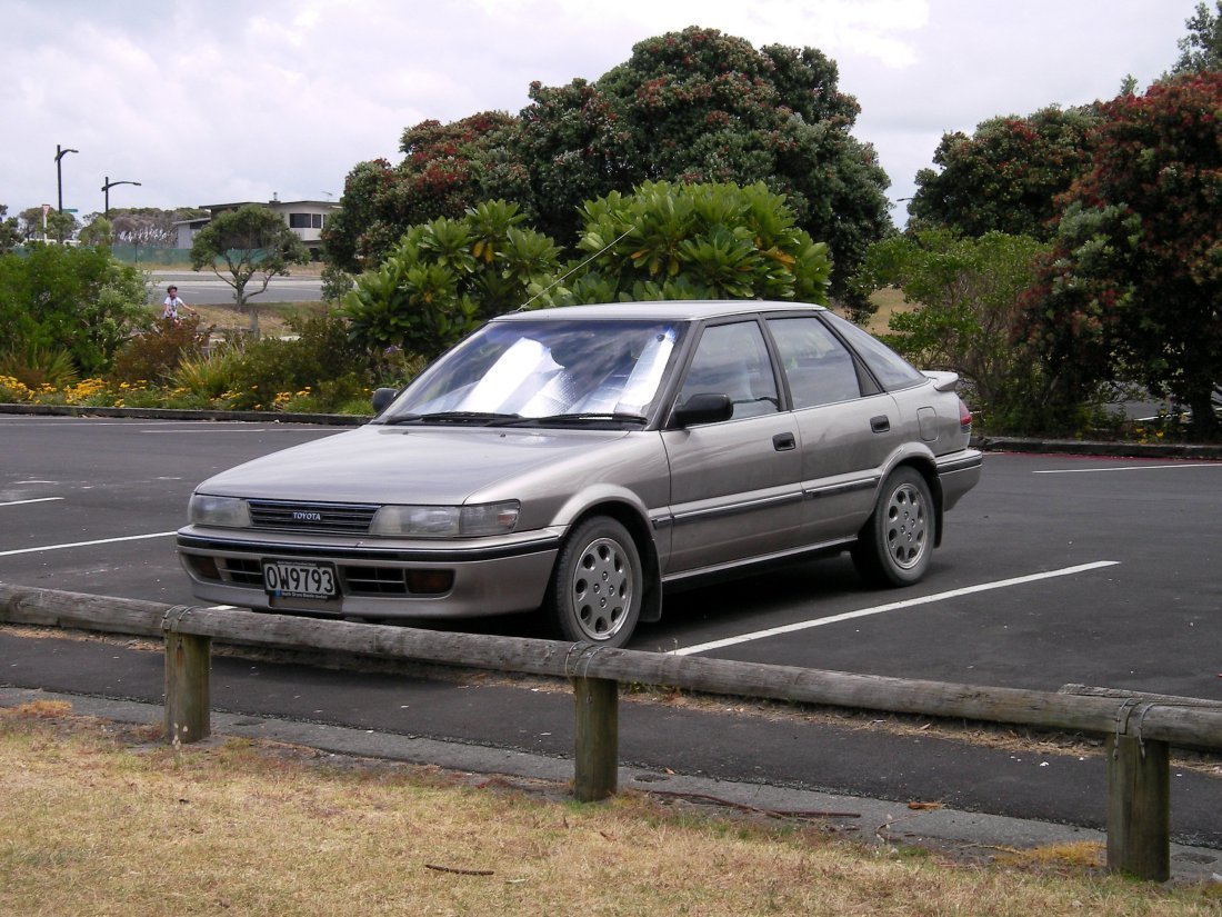 Toyota Corolla GLXi Liftback