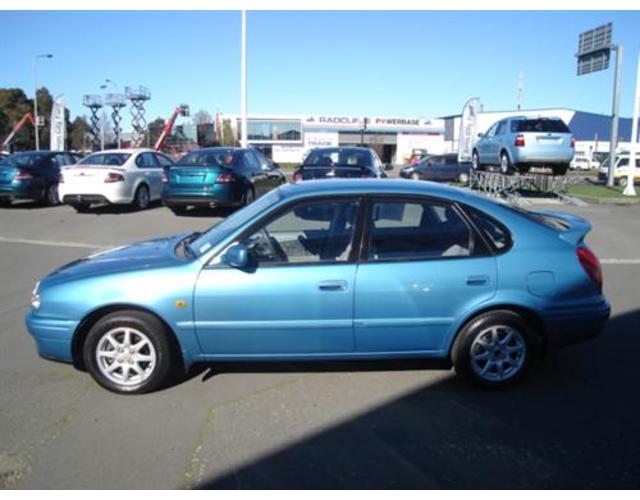 Toyota Corolla GLXi Liftback