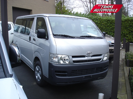 Minibus Toyota Hiace