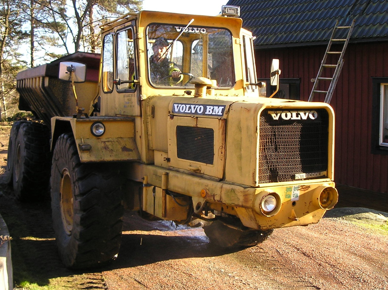 Modèle : Volvo -BM T810C