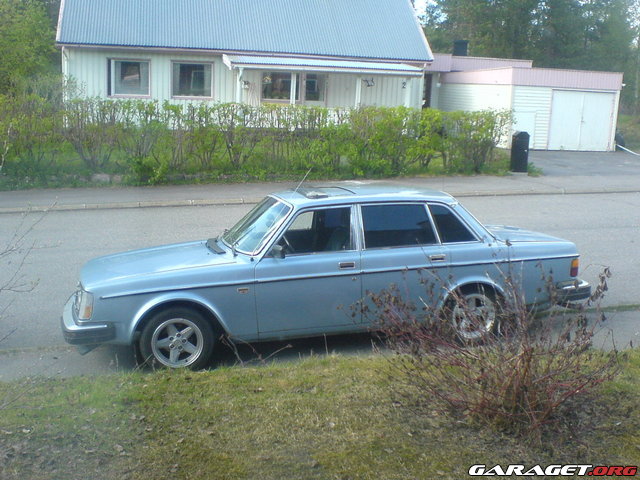Volvo 242GL