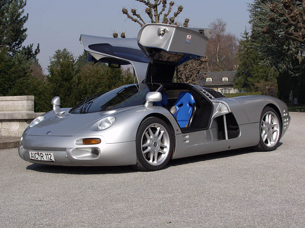 Isdera Commendatore