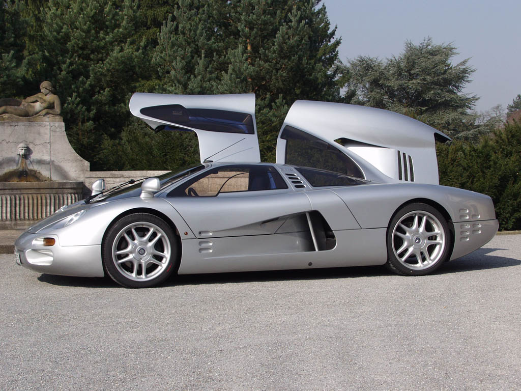 Isdera Commendatore