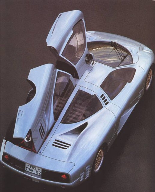 Isdera Commendatore