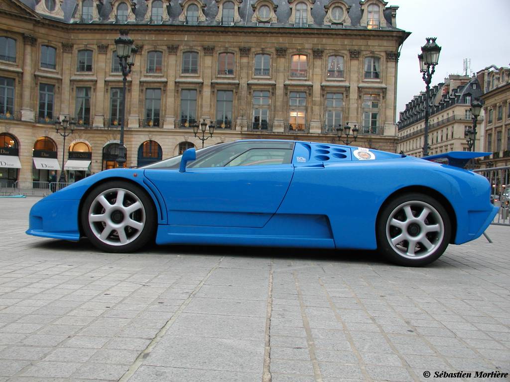 Bugatti Veyron eb110