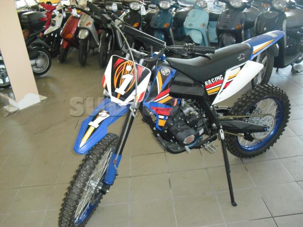 Moteurs Wt 250